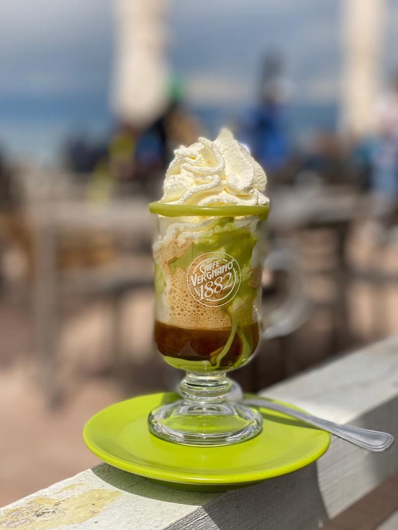 Beach Bar & Food