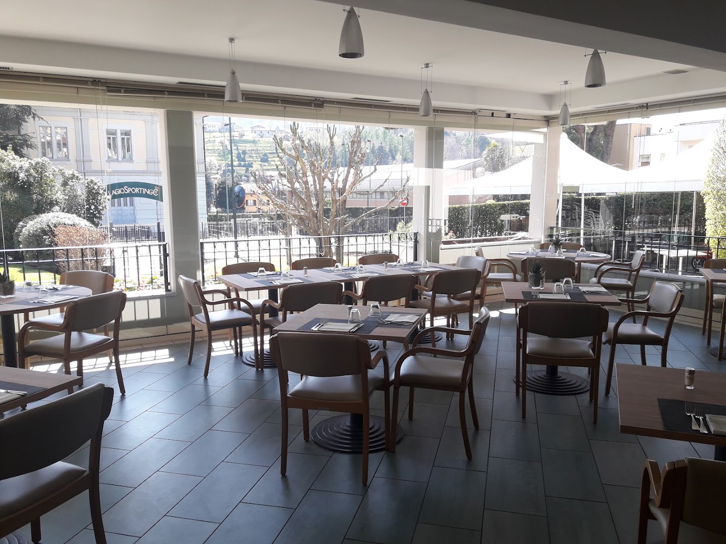 Belas - Pool & Restaurant