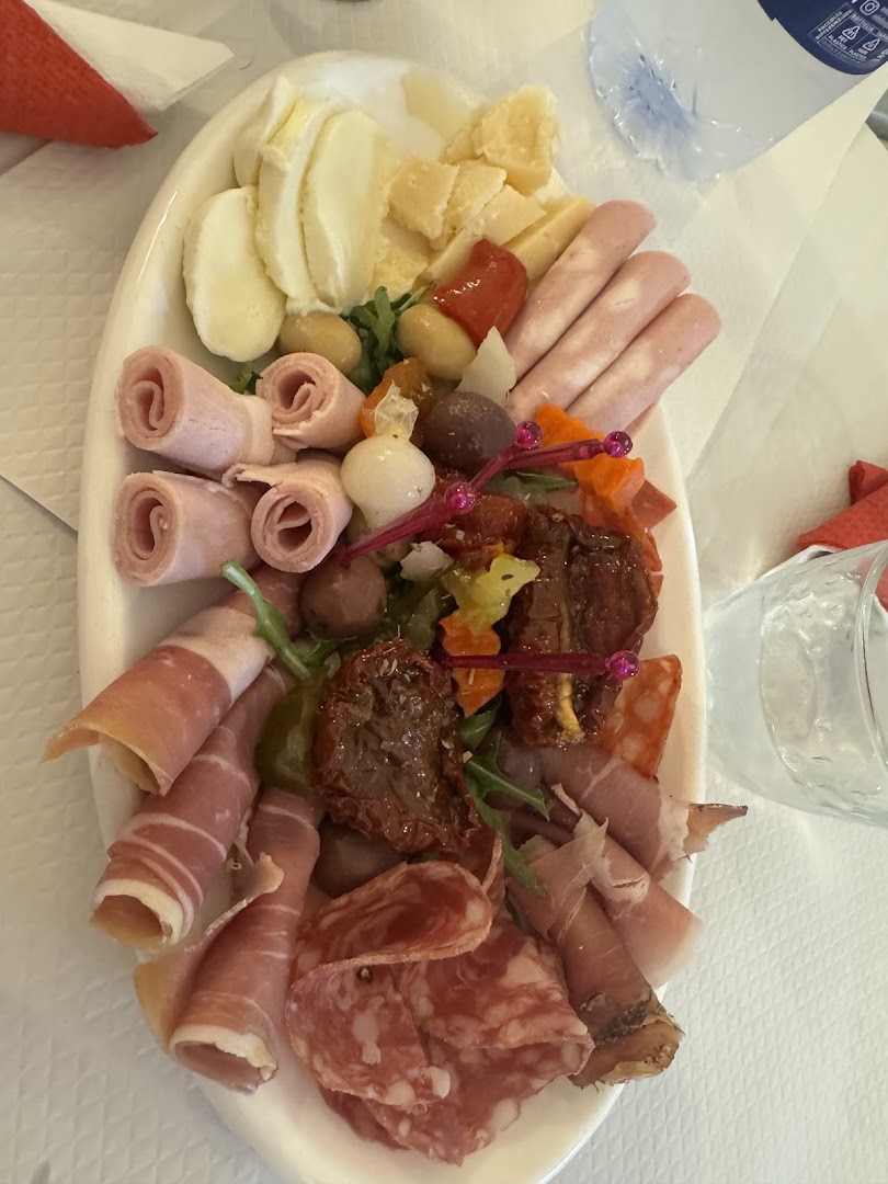 Bella - Pizzeria Con Cucina & Bar