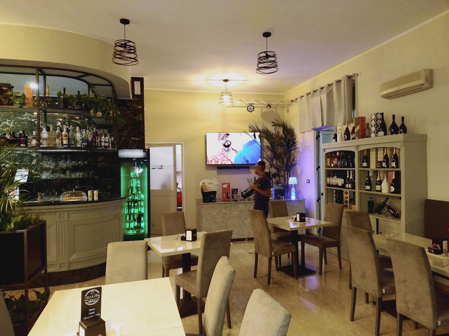 Bella Vida Lounge Bar & Bella Vida Grill