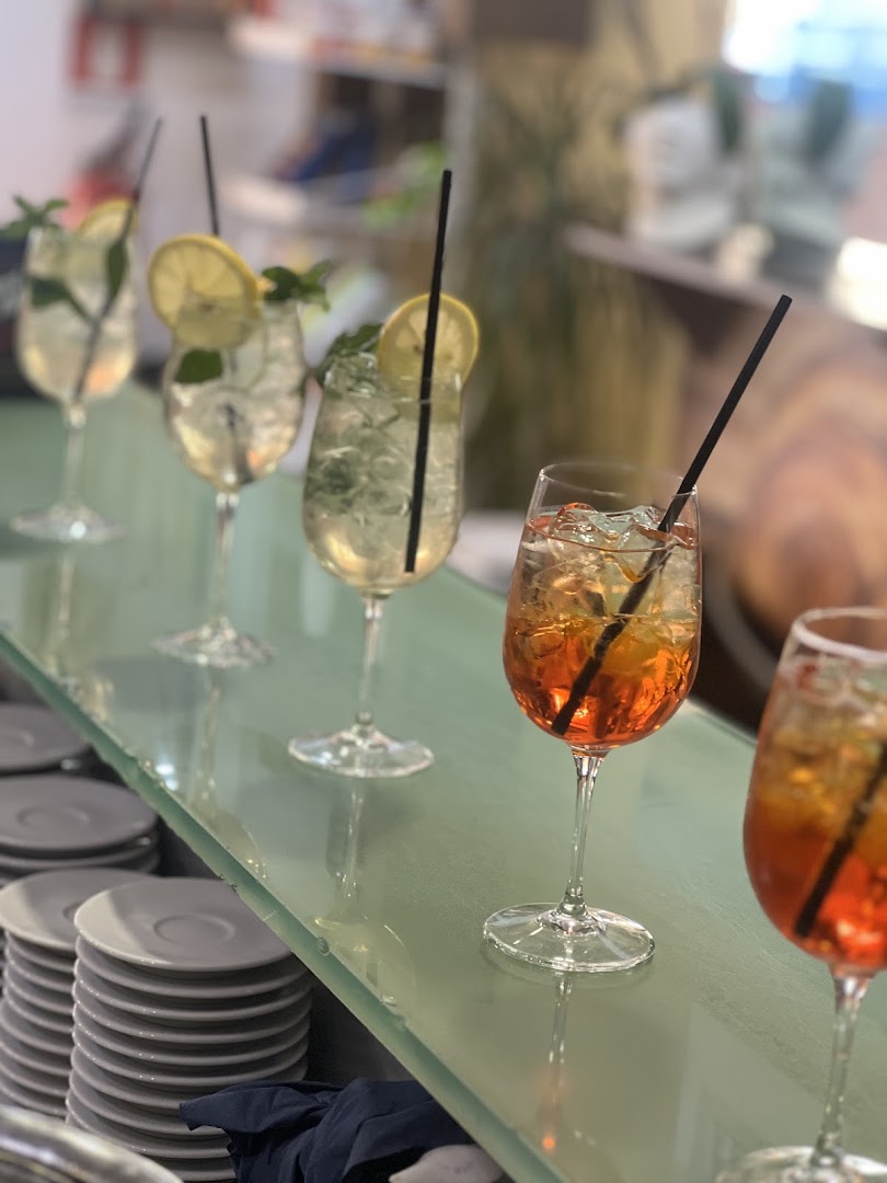 Bella vita café