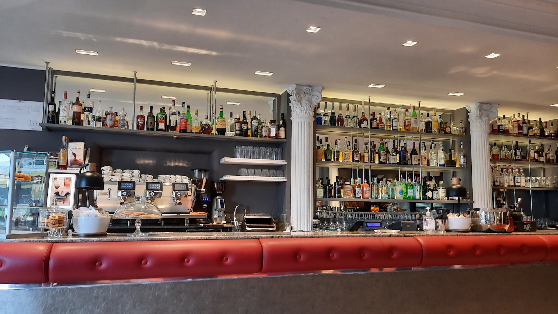 Bellini Cocktail Bar