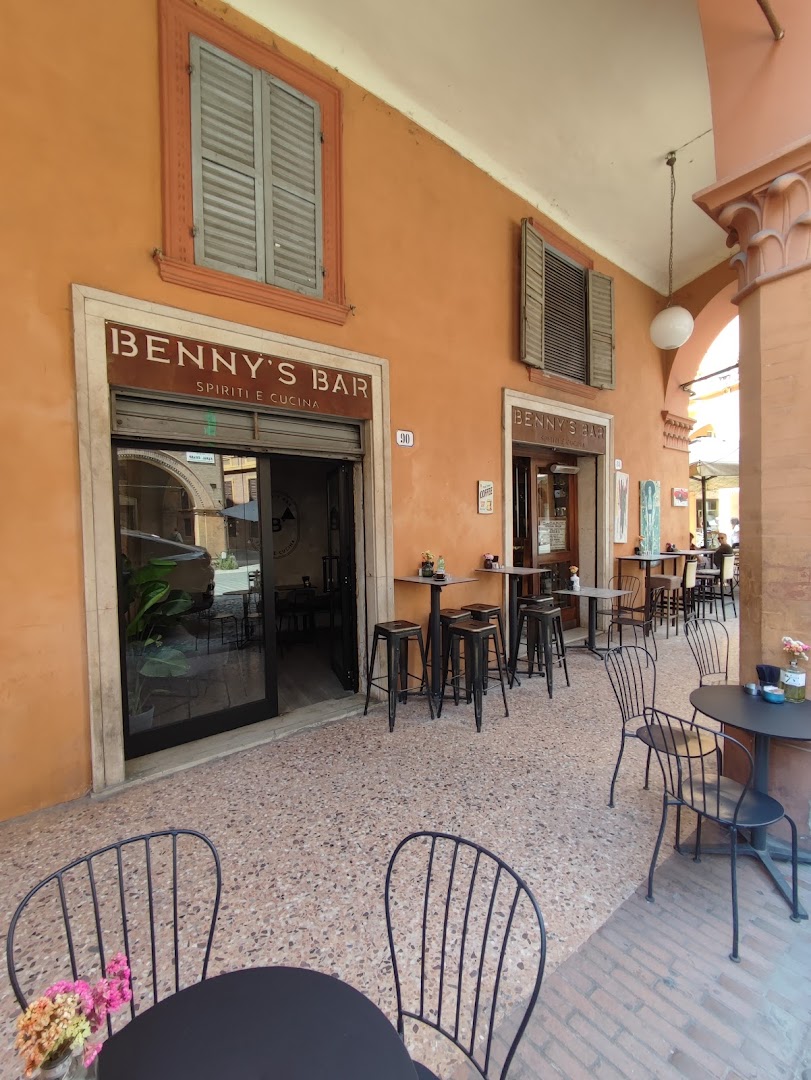Benny's Bar • Spirits&Kitchen •