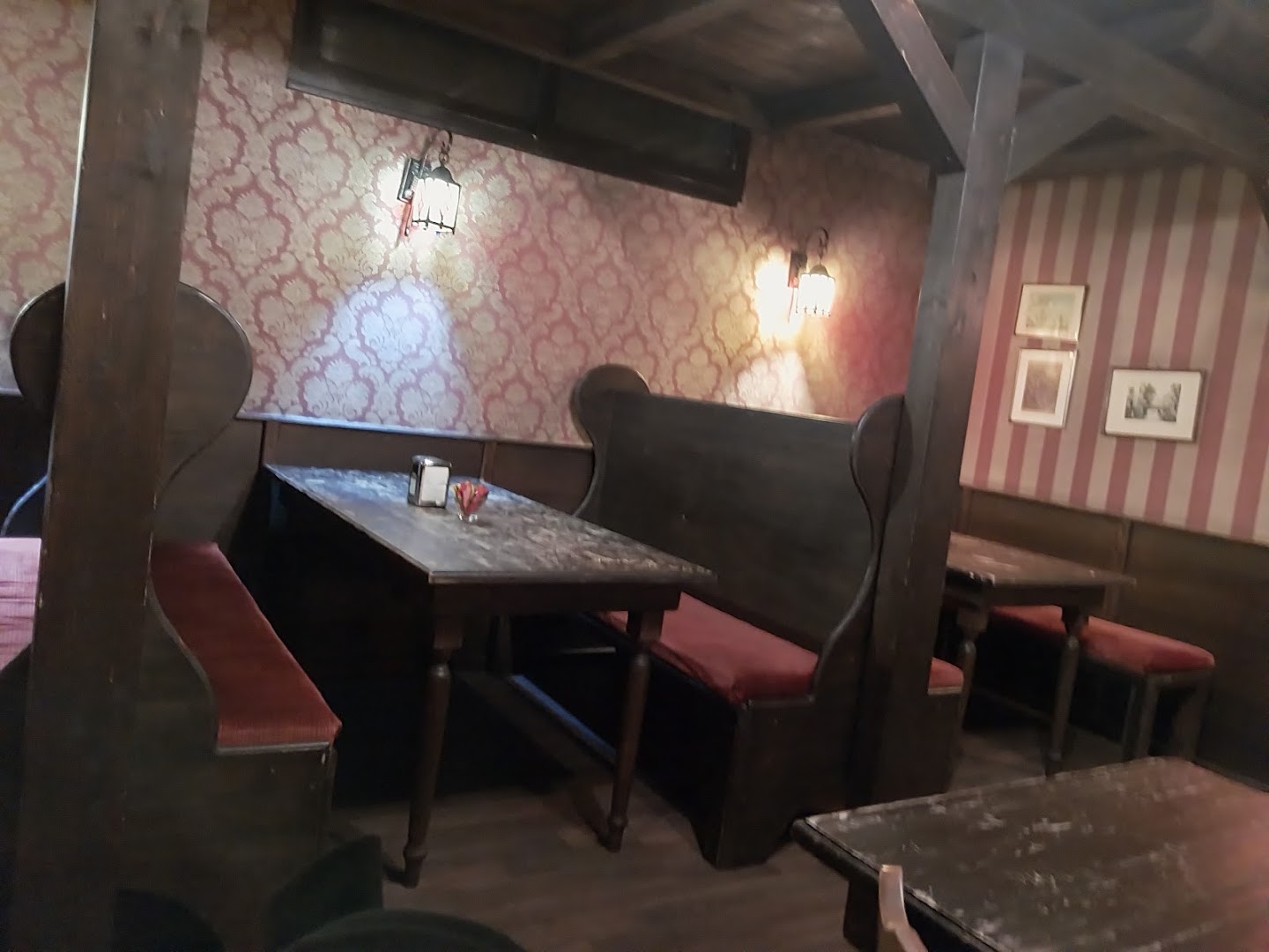 Berrygrain Pub