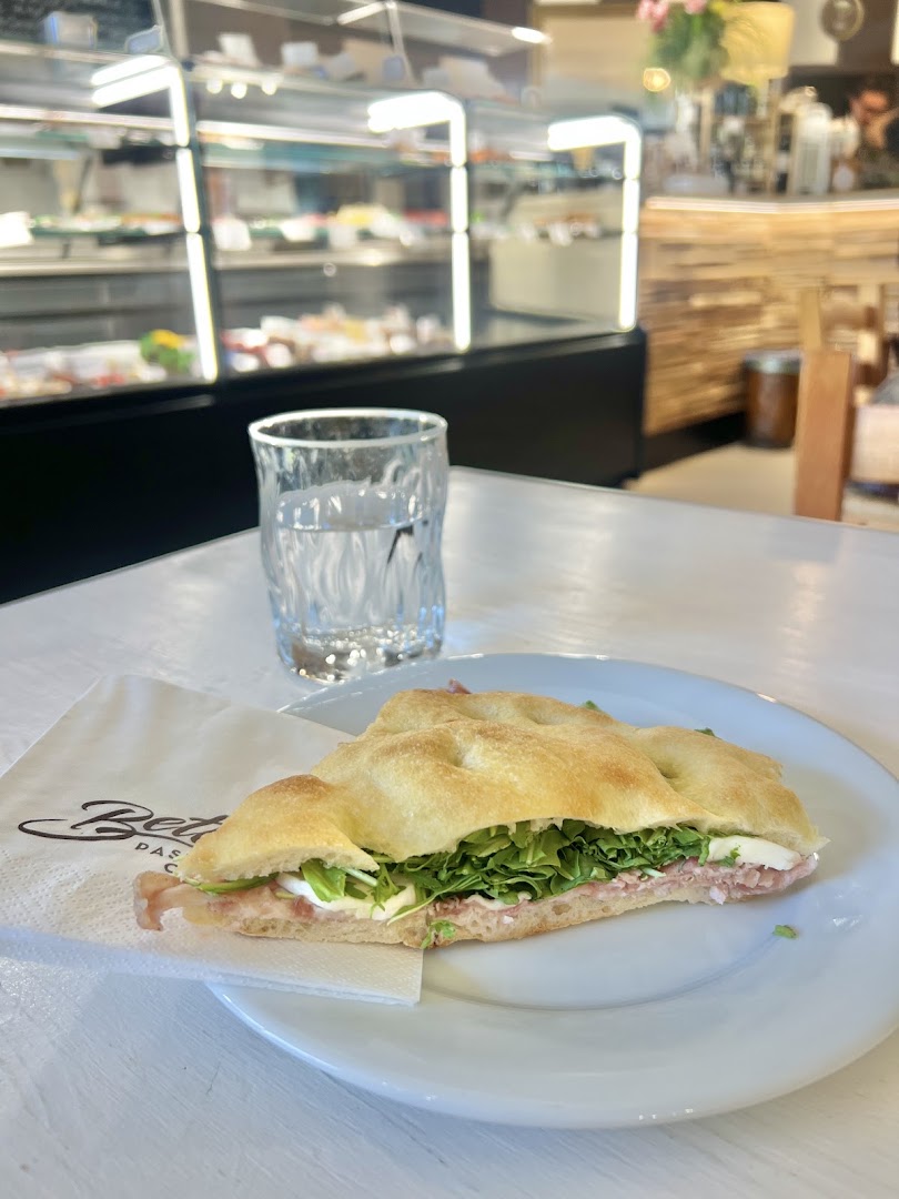 Betti Pasticceria Cucina