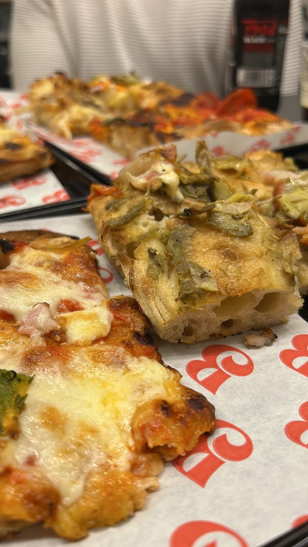 Bettina Pizza in Teglia, Nola