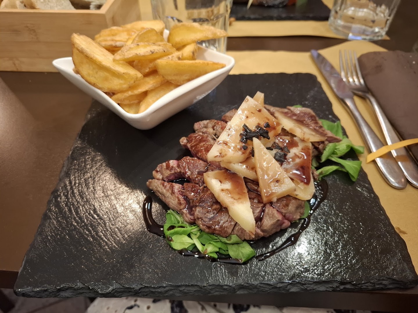Bi-stecca Bar & Restaurant