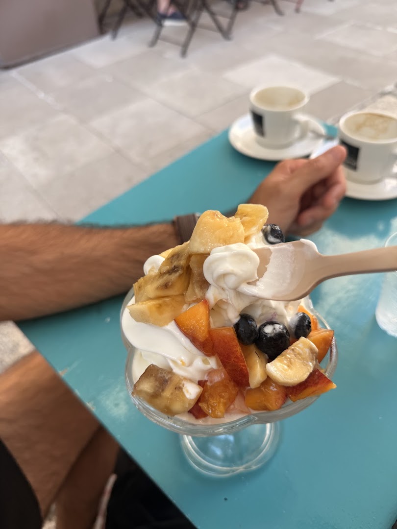 Bianco Yogurt Cafè