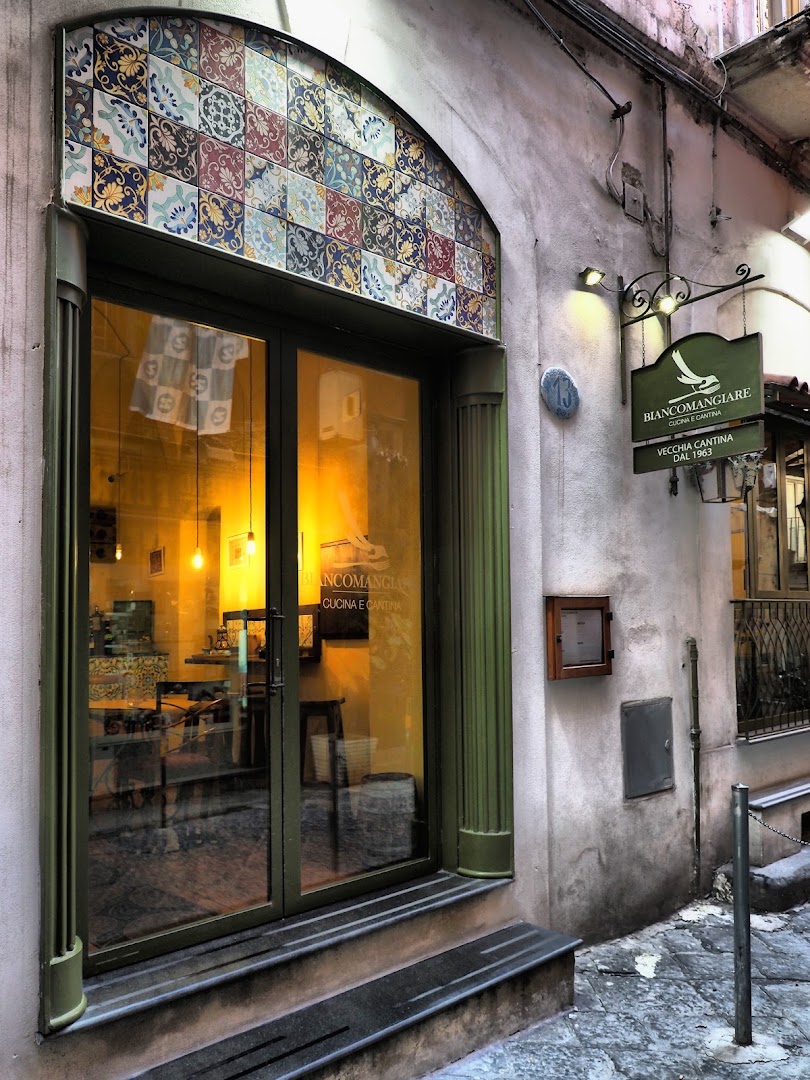 Biancomangiare - Cucina tipica napoletana Trattoria Osteria Napoli