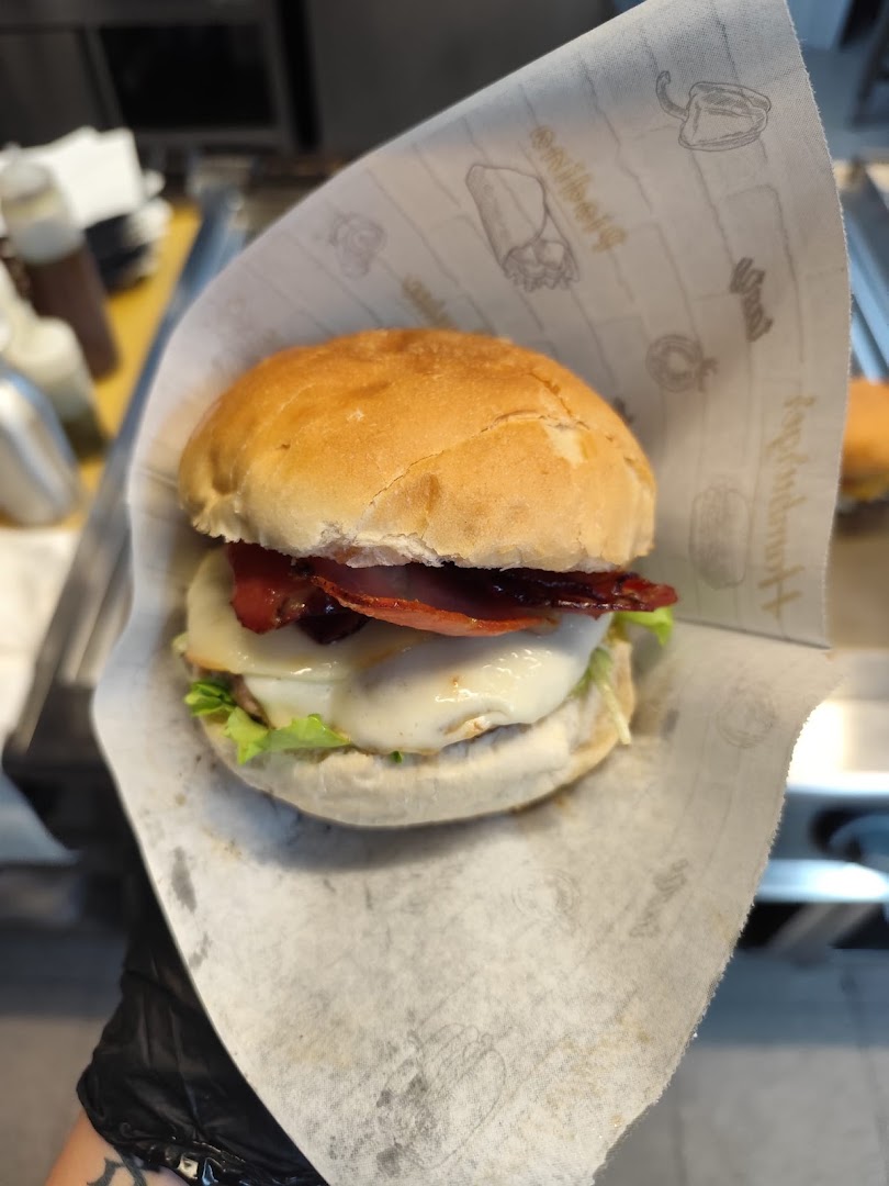 Biblos Pub - Hamburgeria & Birreria - Aperitivi, Genova