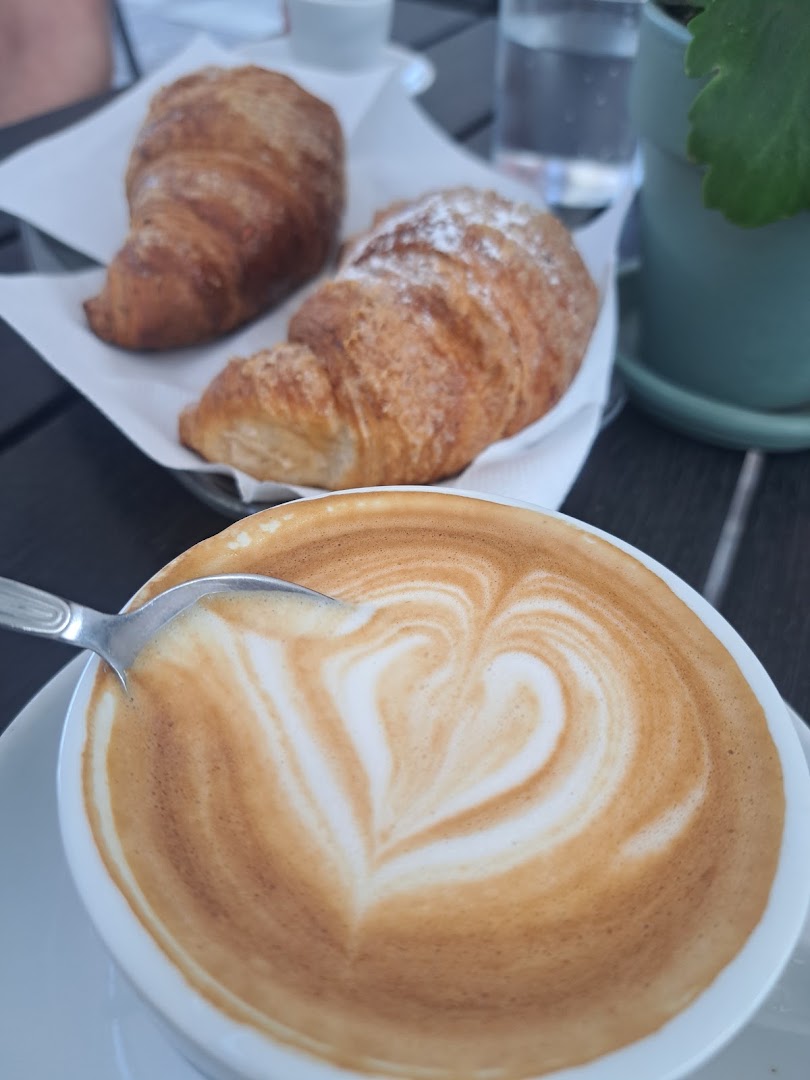 Bicchieron's Cafè
