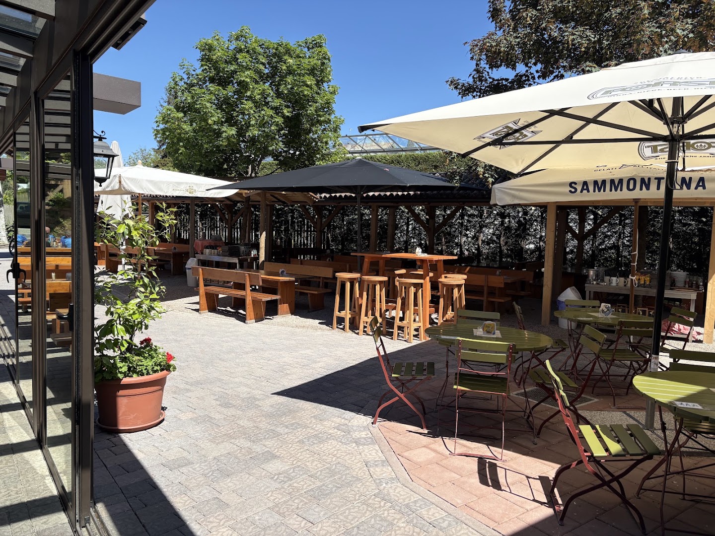 Biergarten, Bari