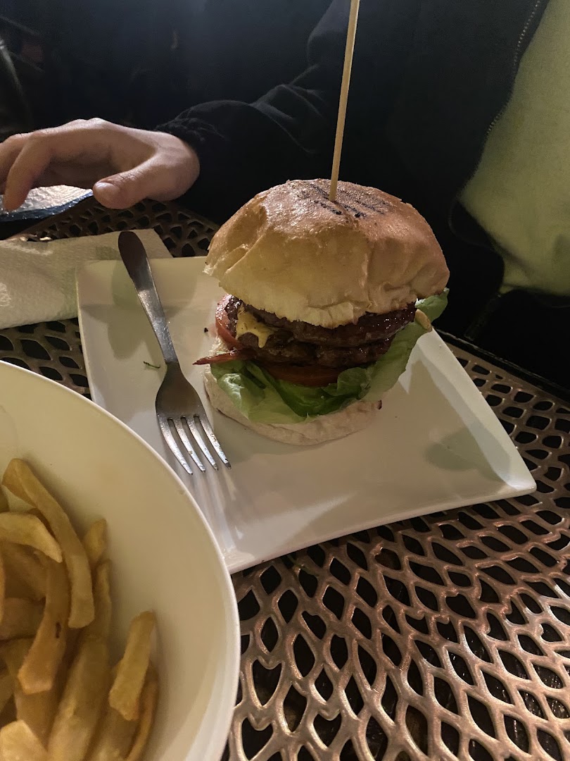 Biffi Tavern Pub