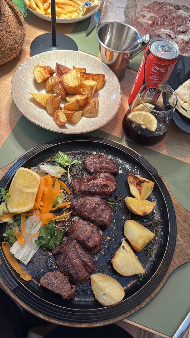Billy's Place, Milano