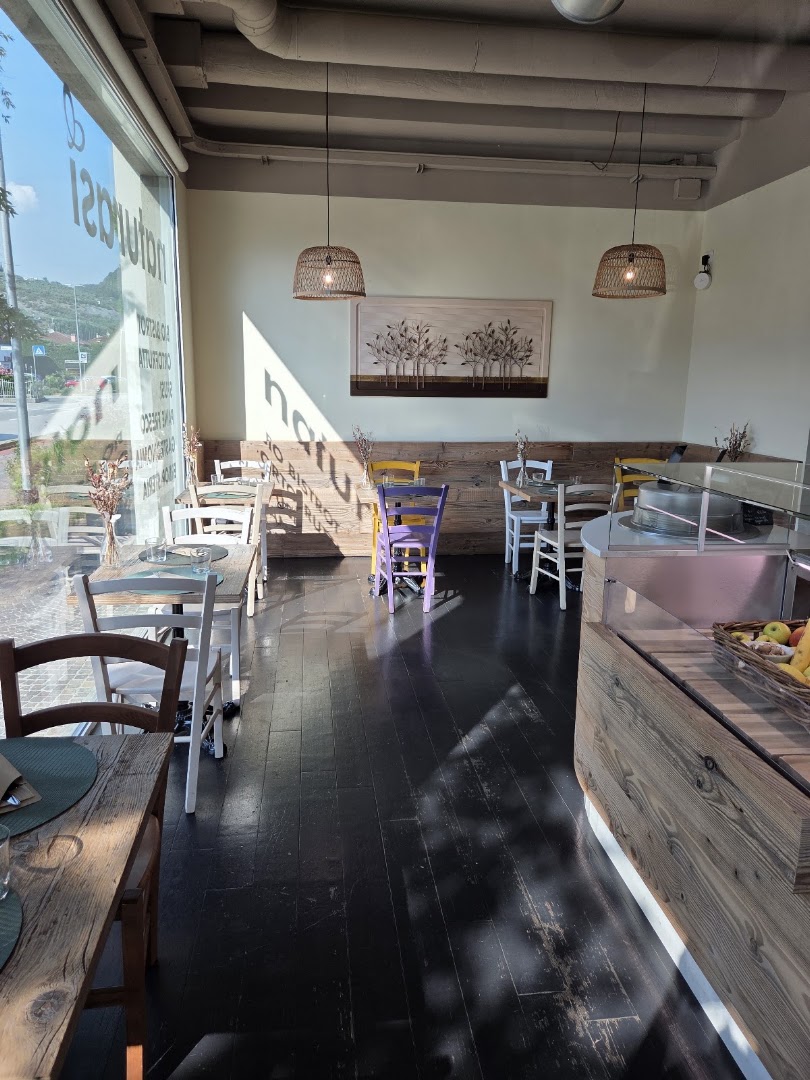 Bio Essere Café & Bistrot Biologico Vegetariano e Vegano