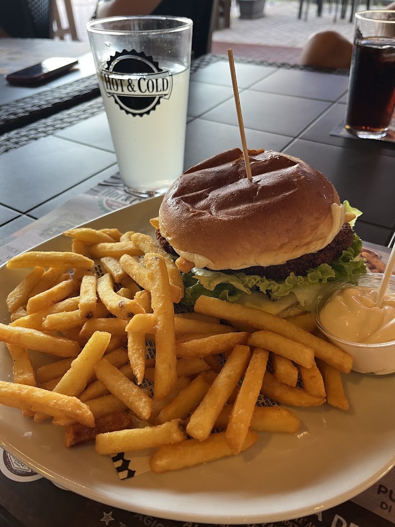Birreria Hot & Cold // Hamburgeria - American BBQ