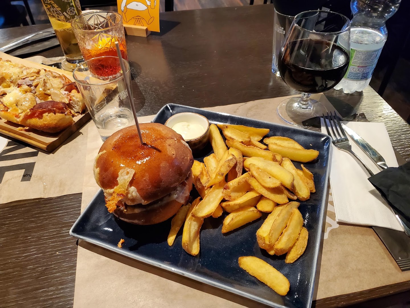 Birrone Taproom - Beer House & Comfort Food