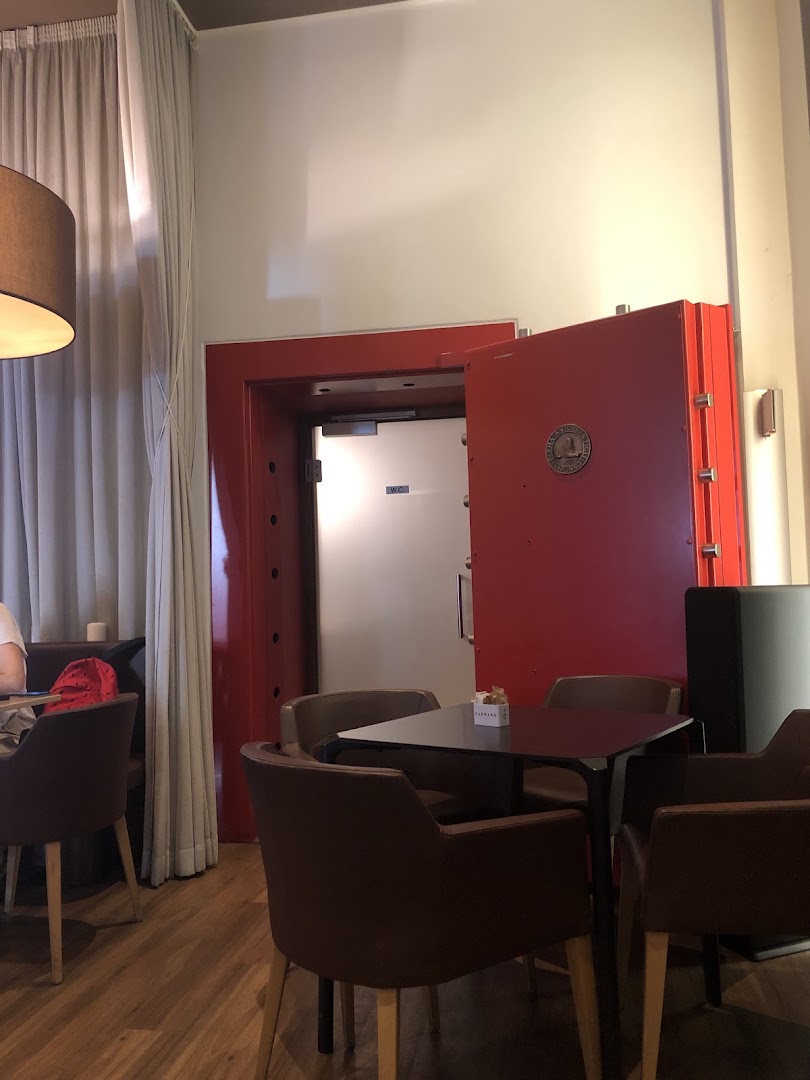 Bistro 12