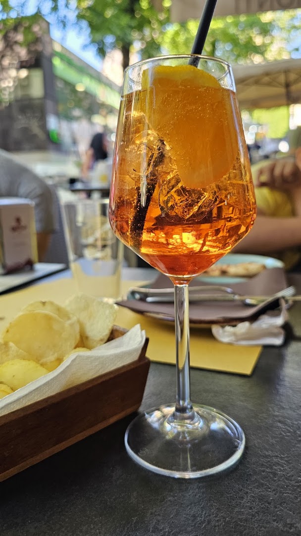 Bistro Monti