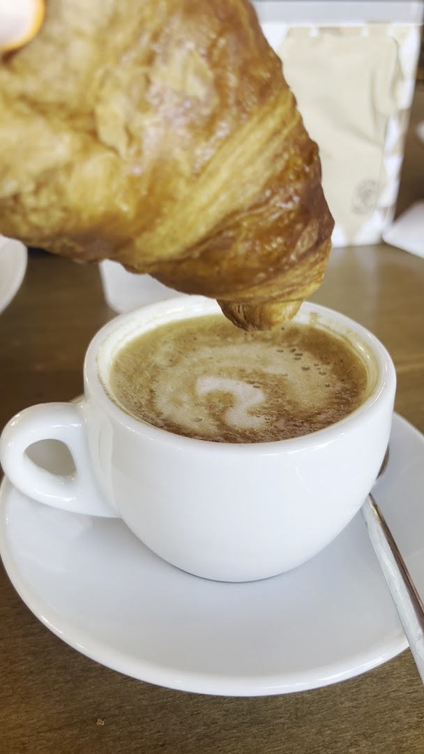 Bistrol Cafè - Home Cooking • Coffee • Lounge