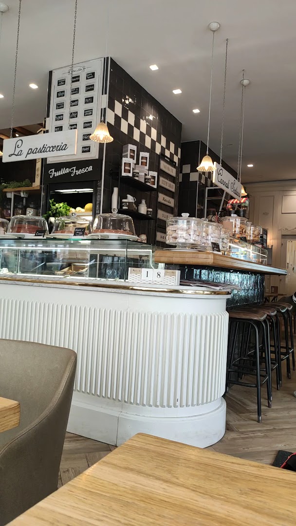 Bistrot de Paris La Femme