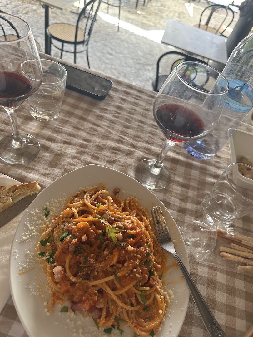 Bistrot des Artistes, cucina tipica