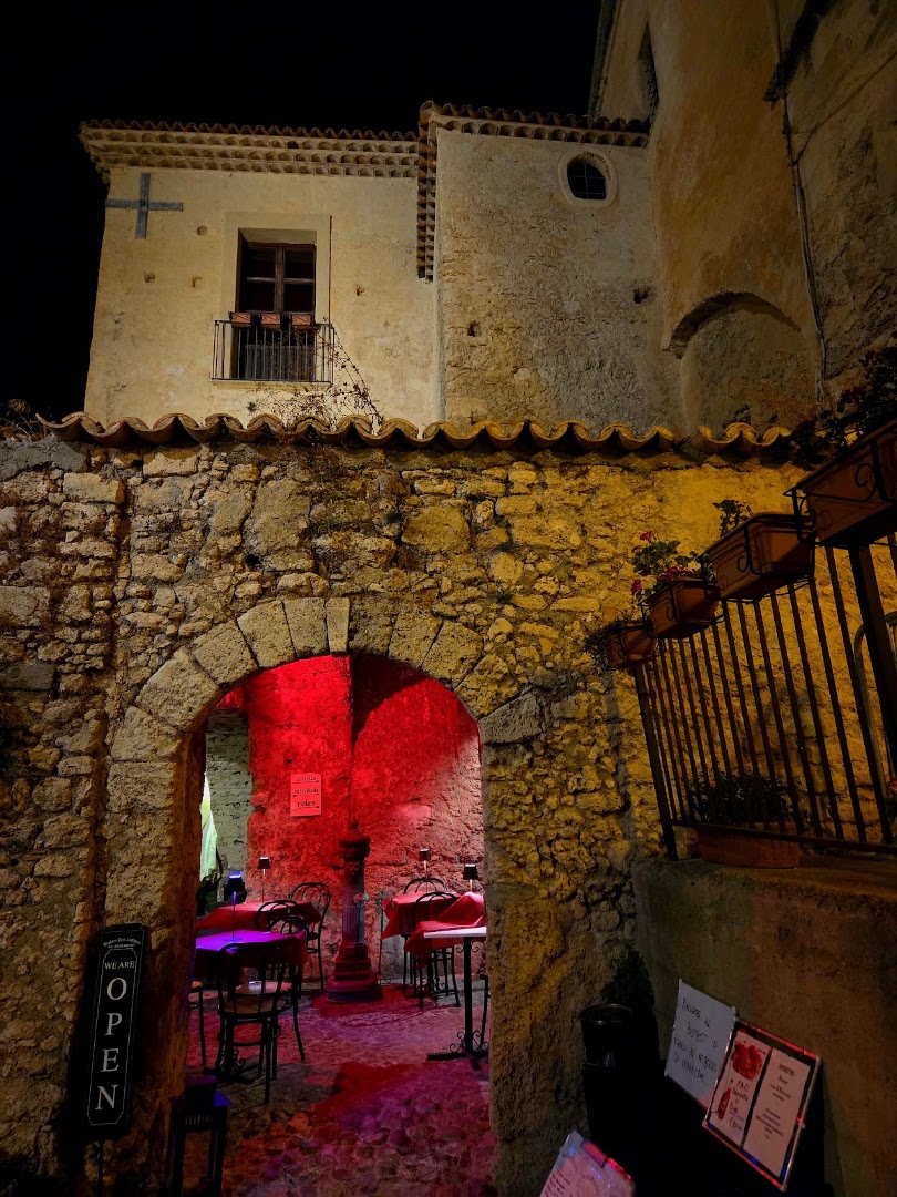 Bistrot des Artistes, cucina tipica