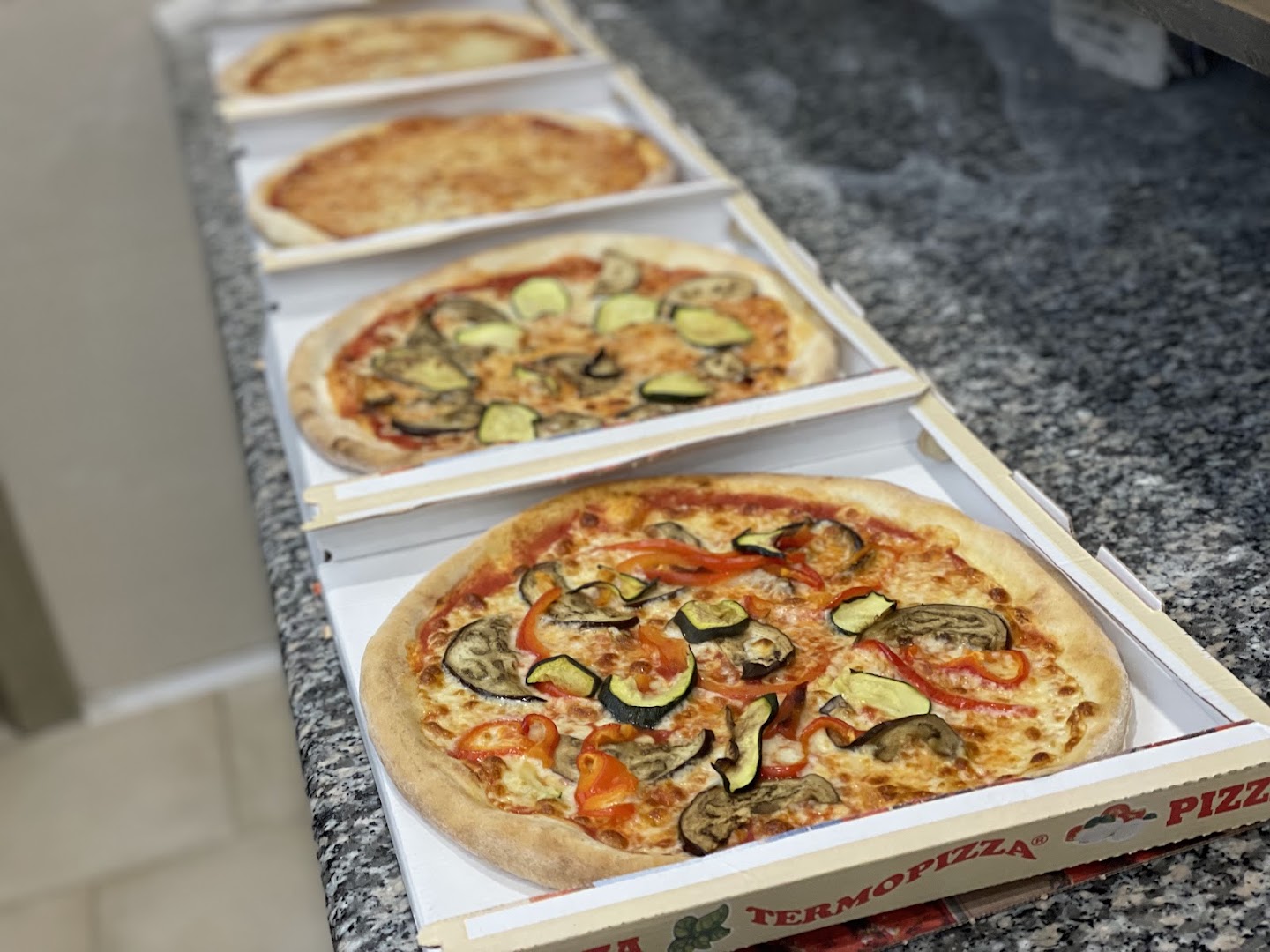 BLACK ISTANBUL Kebap Pizzer