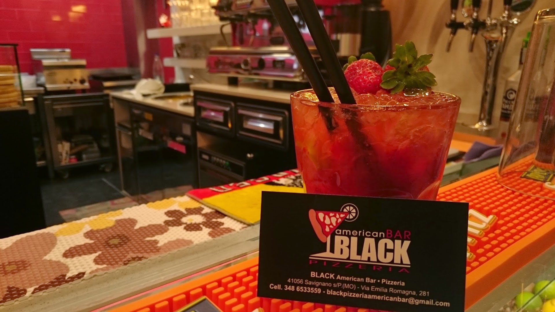 Black Pizzeria American Bar