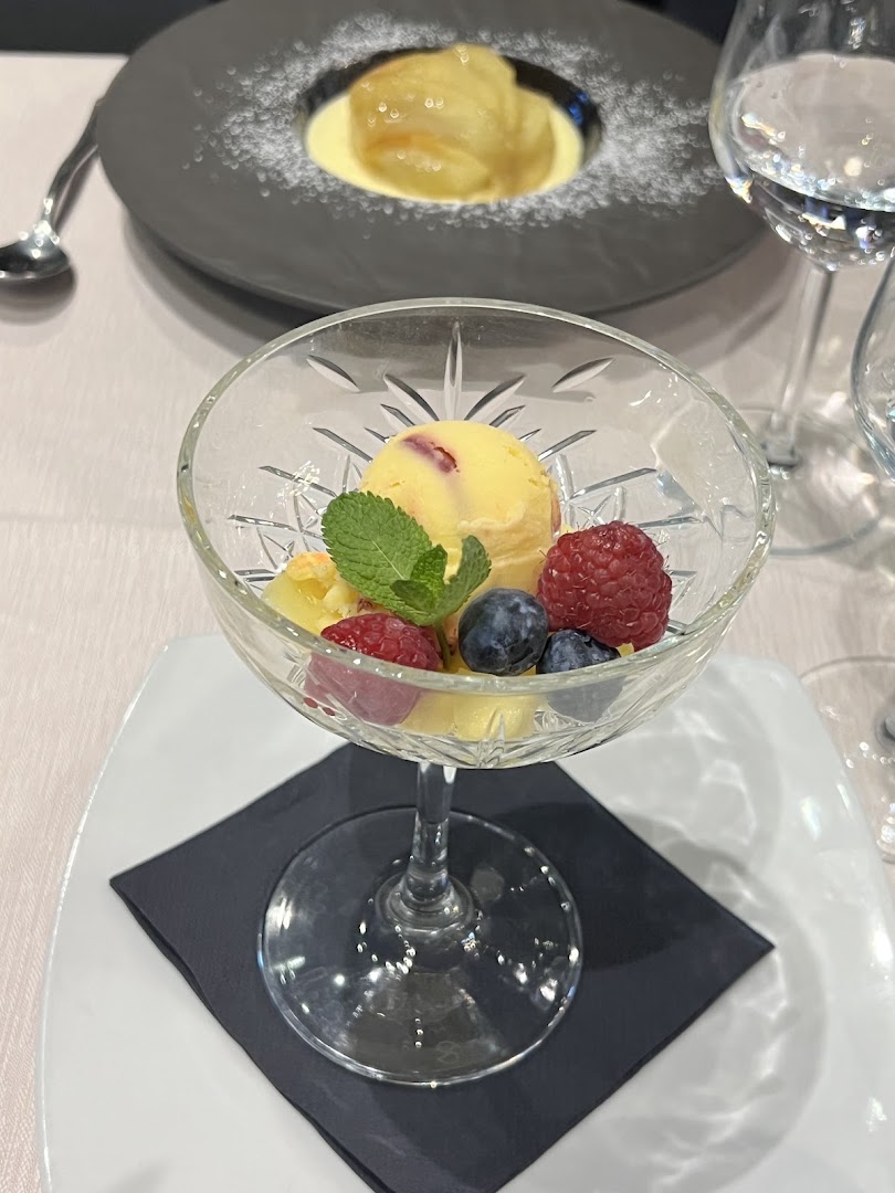 Black Rose, Trissino