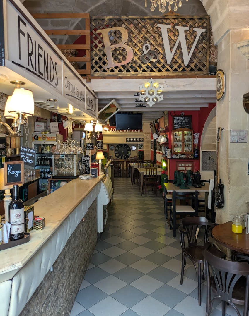 Black & White - Pinseria - Hamburgeria -Aperitivi- Pizzeria