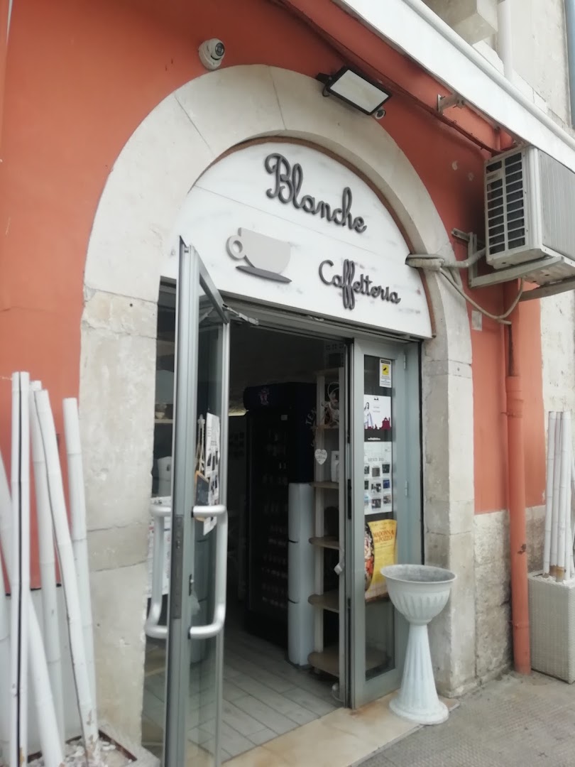 Blanche Café