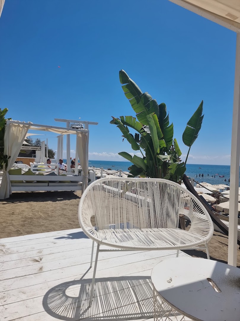 Blanco Beach/Spiaggia, Latina
