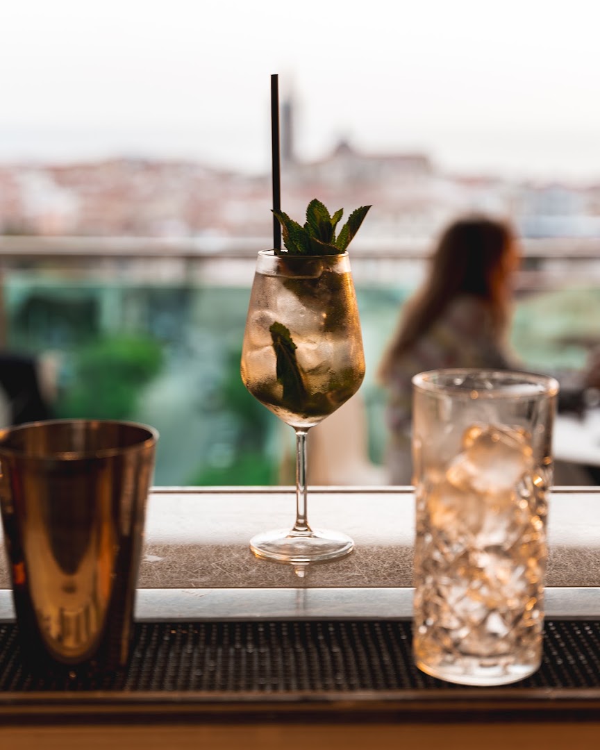 Blau SkyBar