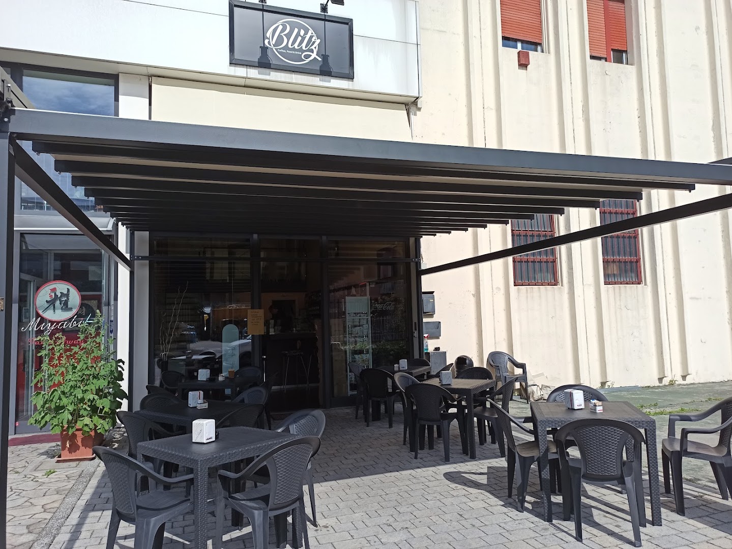 Blitz Bar