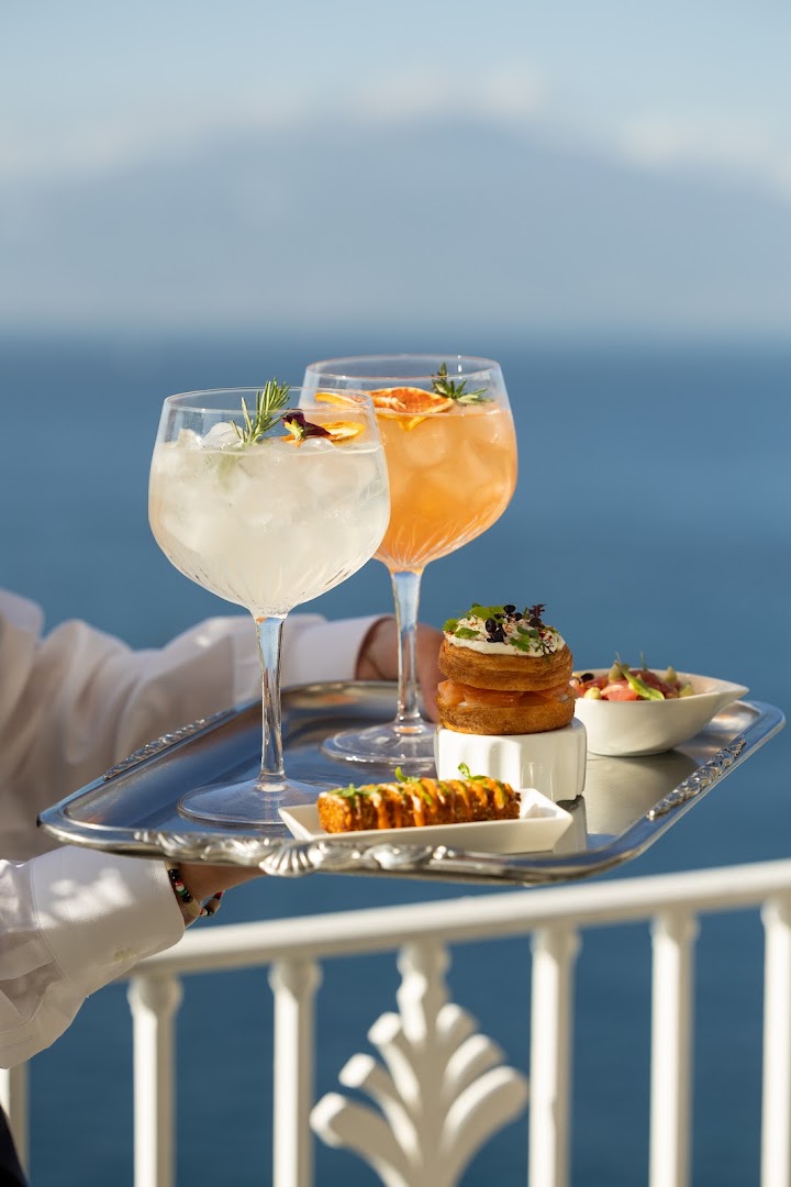 Blu Lounge Dine & Drinks
