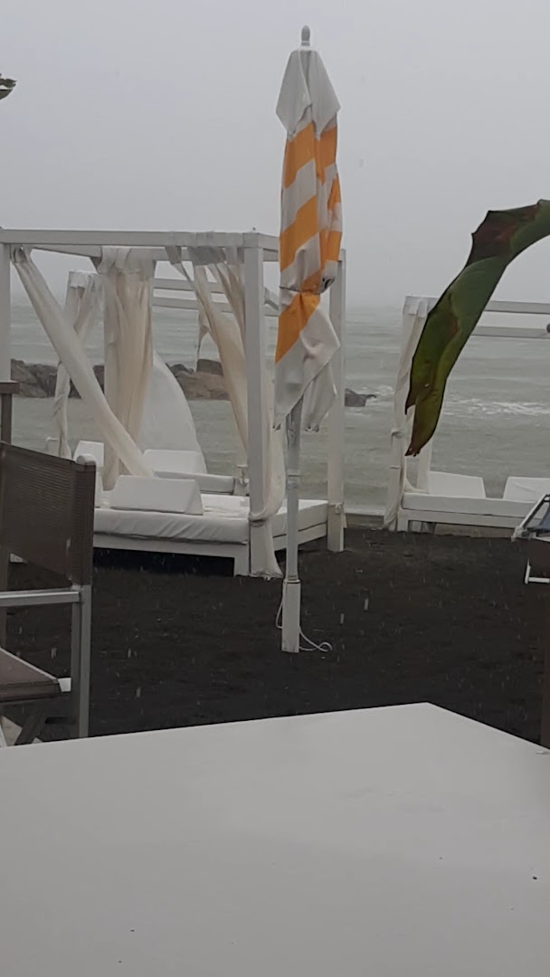 Blu Mar Beach Club