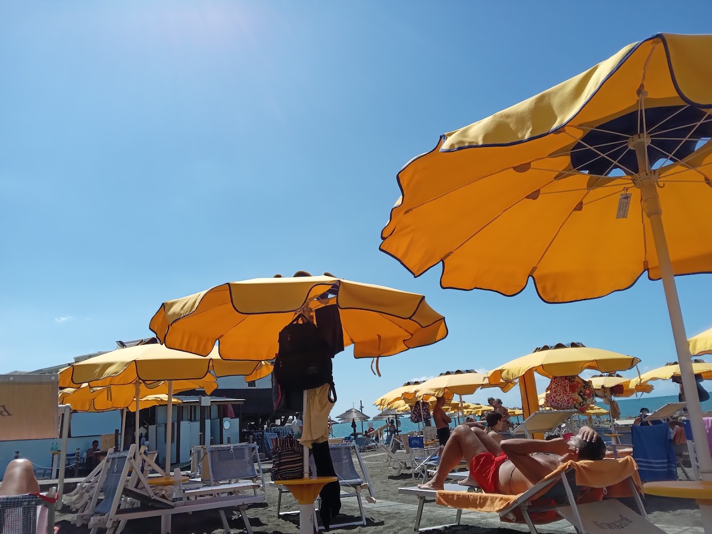 Blu Mar Beach Club