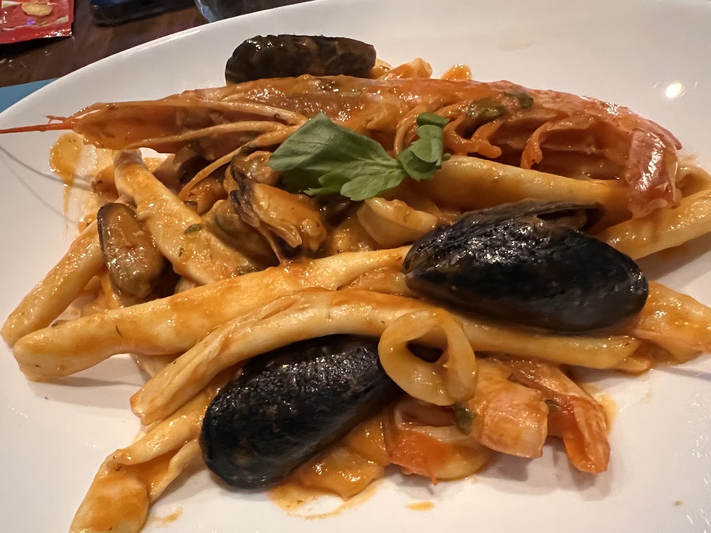 Blu Yasmin, Milano