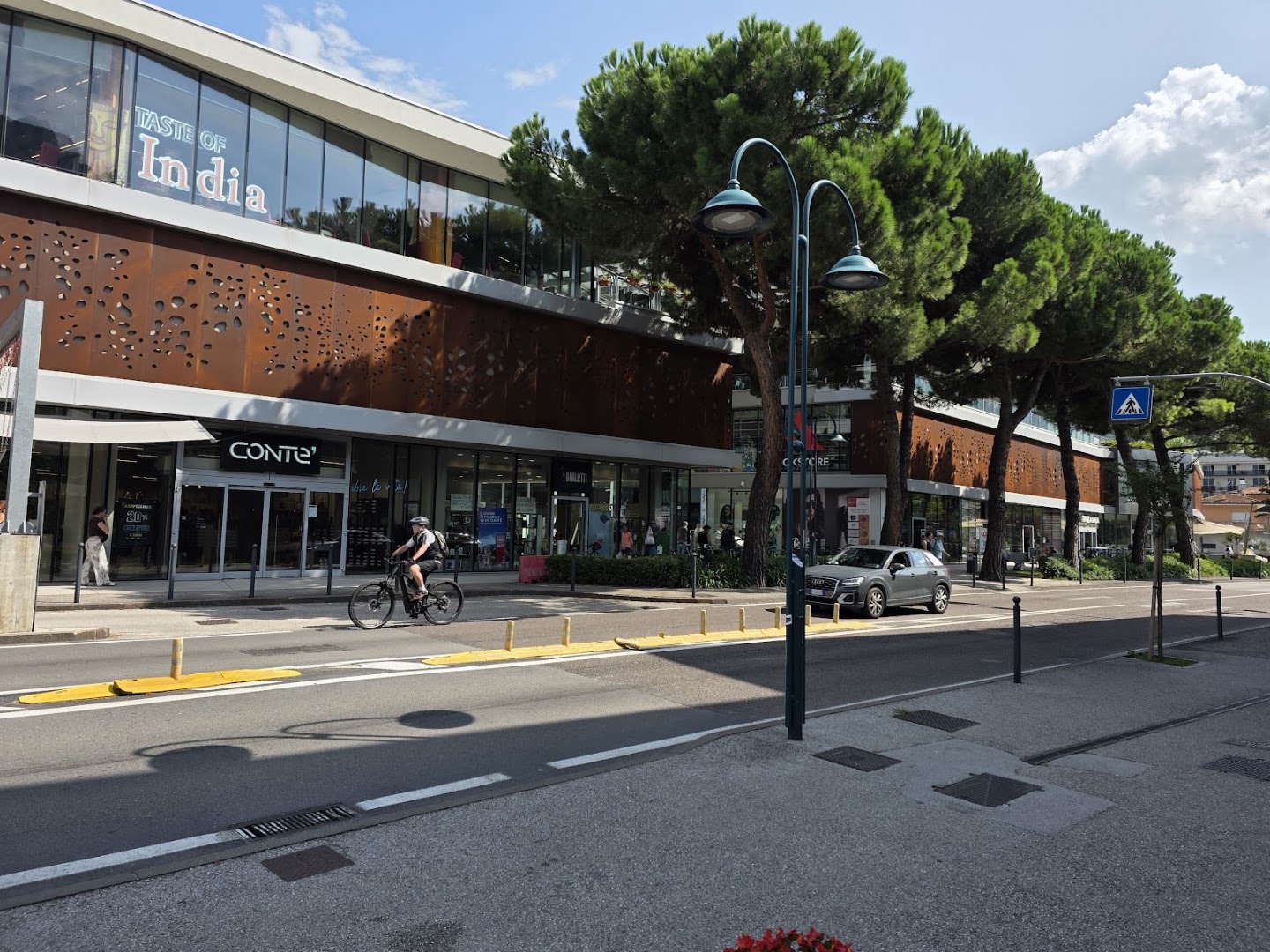 Blue Garden - Parco Commerciale