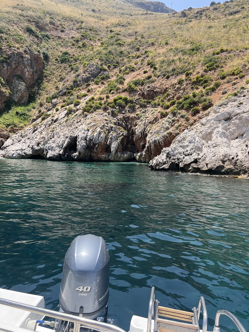 Blue Marine Noleggio Barche e Gommoni - Tour ed Escursioni Castellammare del Golfo