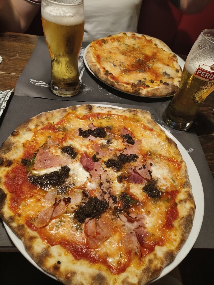 Blues Bar Pub Pizzeria