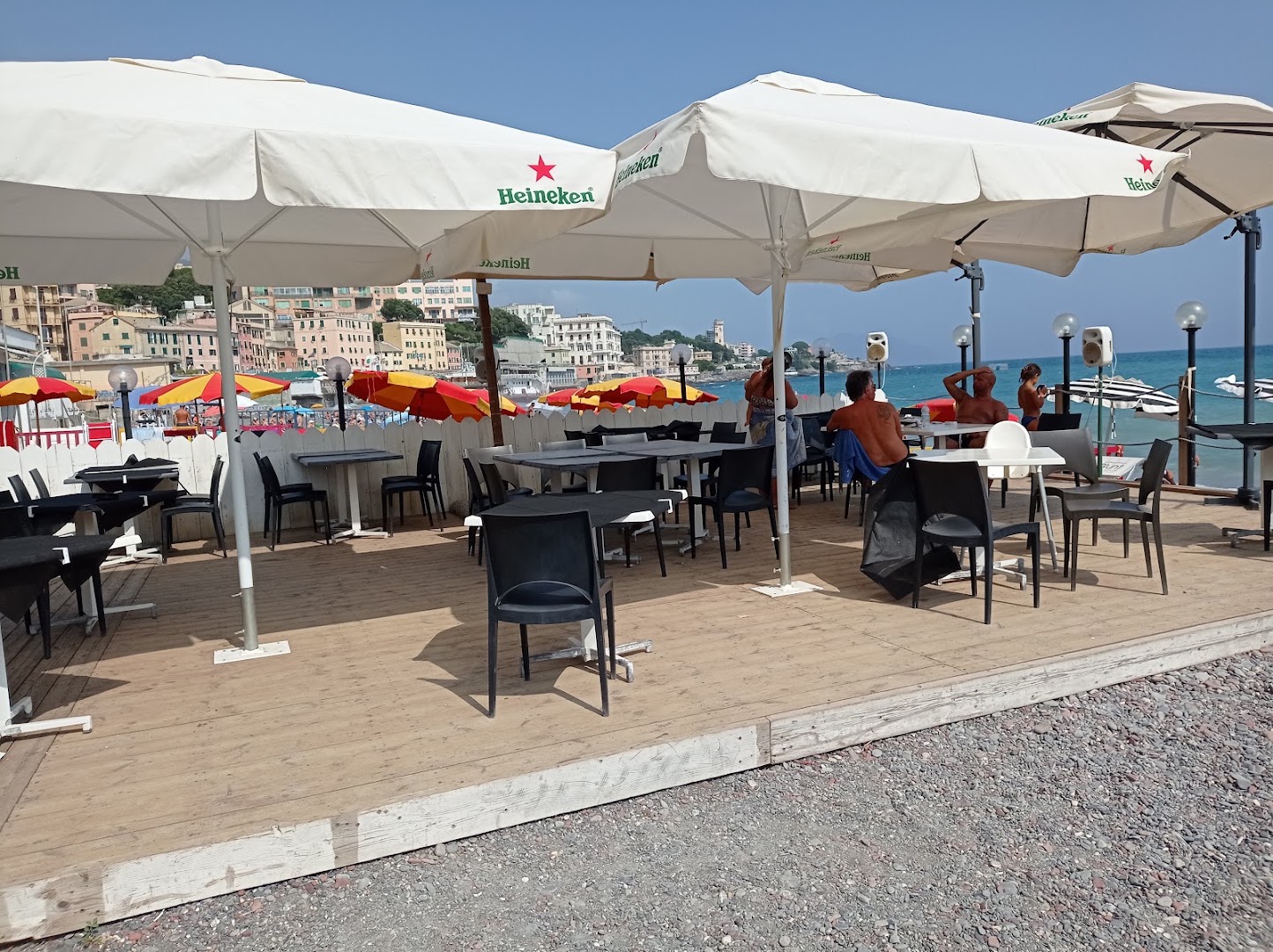 Blunt Beach Club, Genova