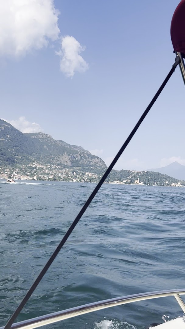 Boathirebellagio