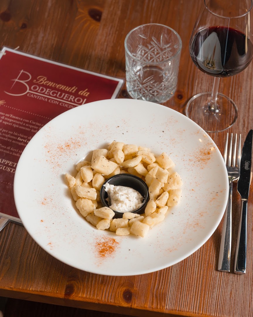 Bodeguero Cantina con Cucina, Cislago