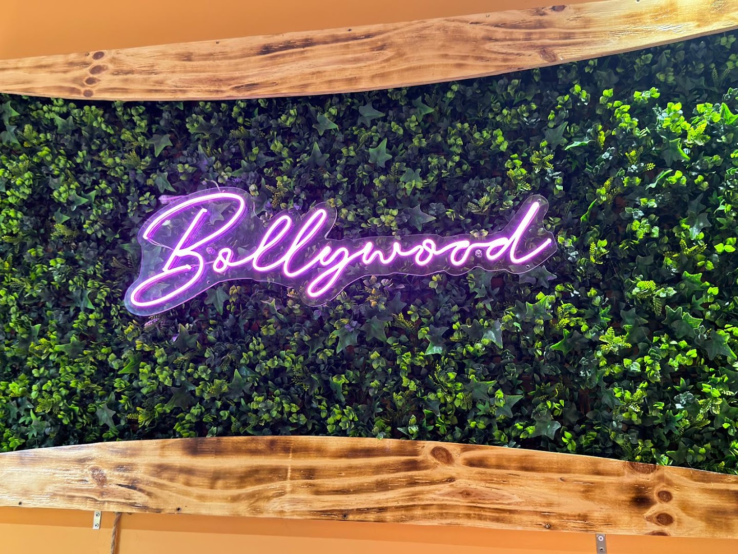 Bollywood Pizza, Ghedi