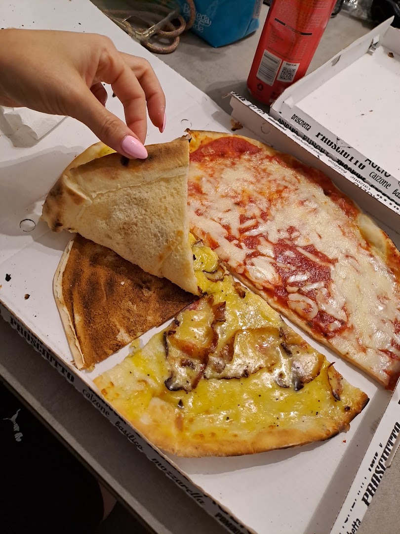 Bomber Pizza