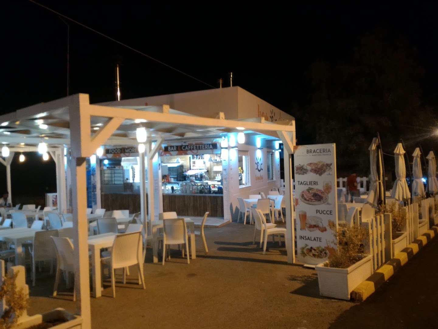 BOMDIA BEACH - Food-Bar