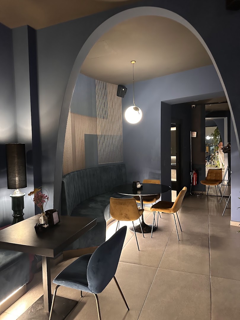Bon Ton Lounge Bar