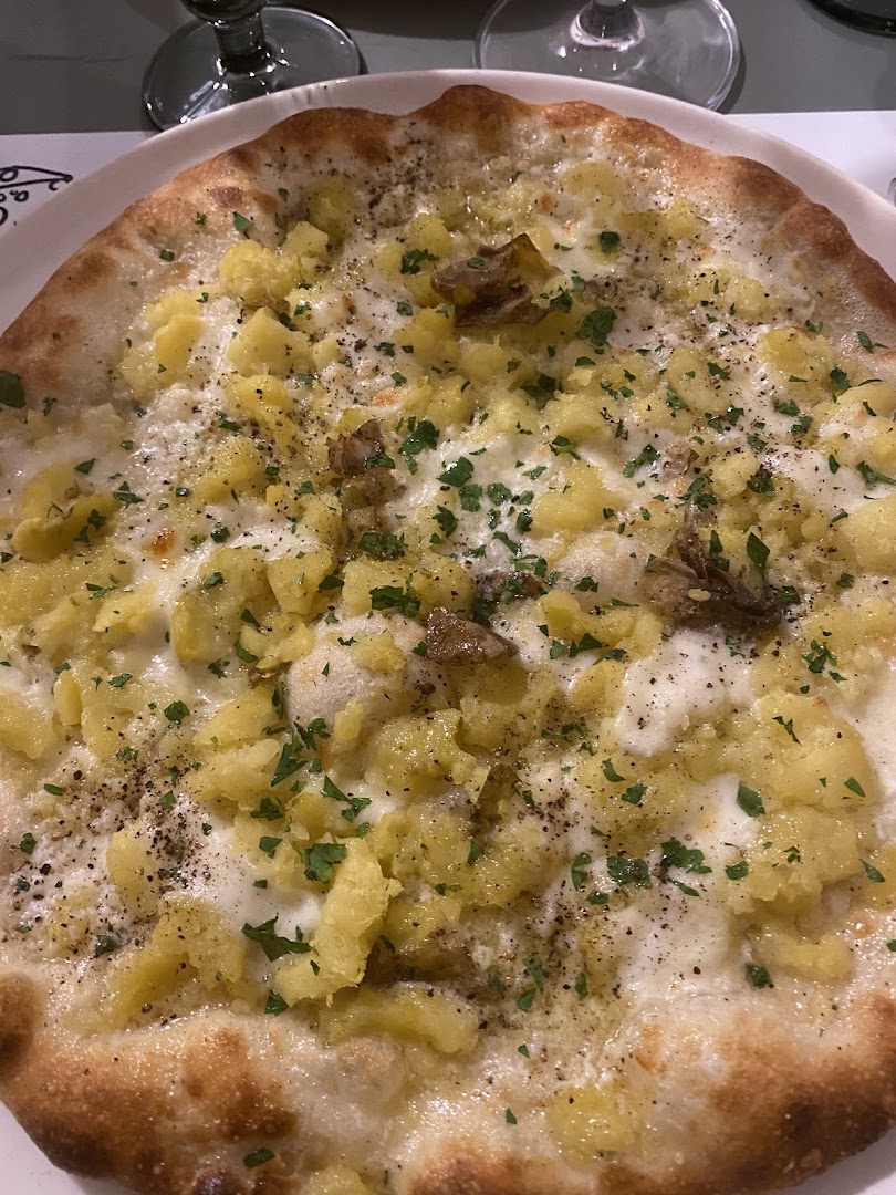 Bona gastronomia con pizza